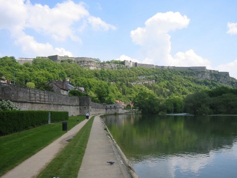 La citadelle de Besançon, vue du Doubs - Doubs - Franche Comté