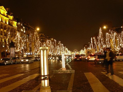 Paris, les champs élysées la nuit - Paris-Ile de France
