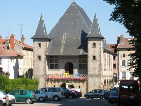Mirecourt, ancienne halle - Vosges - Lorraine