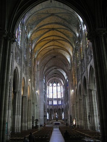 St Denis, intérieur de la cathédrale - Seine Saint Denis - Ile de France