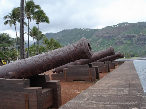 Saint Denis, les canons du Barachois - Ile de la Réunion