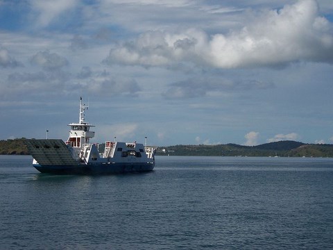 Mayotte - Barge, entre Dzaoudzi et Mamoudzou